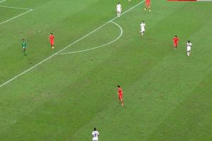 记者:西安这样的场地保障,说到底是对中国U22队的一种不负责任 记者:西安这样的场地保障,说到底是对中国U22队的一种不负责任