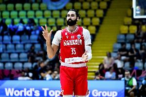 最后时刻5犯离场！比塔泽12中6&三分4中0拿到15分5板2断2帽