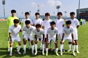 第四届中青赛:大连英博U19队8-0战胜江西庐山U19队 李东宸戴帽 第四届中青赛:大连英博U19队8-0战胜江西庐山U19队 李东宸戴帽