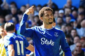 TA:国米曾约4600万欧报价恩迪亚耶,但遭到埃弗顿拒绝 TA:国米曾约4600万欧报价恩迪亚耶,但遭到埃弗顿拒绝