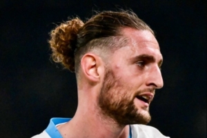 米体:拉比奥特在米兰税后年薪350万欧,进欧冠能涨到超过400万欧 米体:拉比奥特在米兰税后年薪350万欧,进欧冠能涨到超过400万欧