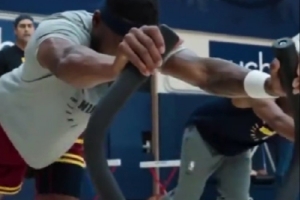 新援出镜！掘金官方晒训练视频：来看球员的训练动态