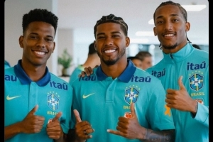 🔥🔵入选本期巴西队,切尔西社媒晒若昂-佩德罗等三人合照 🔥🔵入选本期巴西队,切尔西社媒晒若昂-佩德罗等三人合照