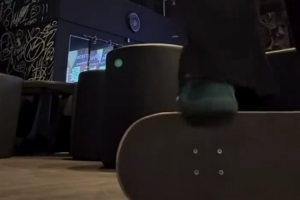 平衡感超好!阿隆-戈登在社媒晒出自己练习滑板的视频 平衡感超好!阿隆-戈登在社媒晒出自己练习滑板的视频