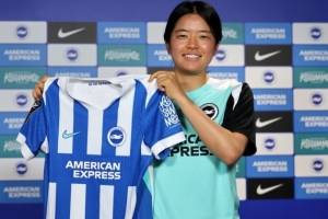 官方:布莱顿女足签下日本20岁中场角田楓佳 官方:布莱顿女足签下日本20岁中场角田楓佳