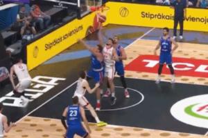 短板补上了!申京在约基奇头上摘下篮板打进关键球 最后4罚全中! 短板补上了!申京在约基奇头上摘下篮板打进关键球 最后4罚全中!