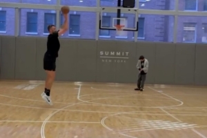 官方认证!NBA官方和训练师联合发布乐福近期三分训练视频 官方认证!NBA官方和训练师联合发布乐福近期三分训练视频