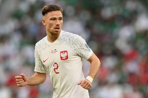 卡什共计为波兰打进3球,其中2球都是在费耶诺德球场攻破荷兰 卡什共计为波兰打进3球,其中2球都是在费耶诺德球场攻破荷兰