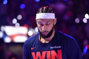 蒂格:西蒙斯的生涯结束了 他的伤很严重&让他的能力都消失了 蒂格:西蒙斯的生涯结束了 他的伤很严重&让他的能力都消失了