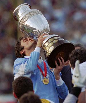 弗朗西斯科利:马斯坦托诺刚满18岁,但他就像一个经验丰富的老将 弗朗西斯科利:马斯坦托诺刚满18岁,但他就像一个经验丰富的老将