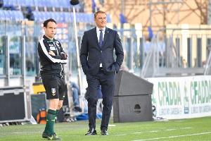 记者：开罗国民正在寻找新帅，森普利奇是候选之一