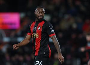 记者:曼联今夏曾积极追求塞梅尼奥,阿莫林还与球员会面共进晚餐 记者:曼联今夏曾积极追求塞梅尼奥,阿莫林还与球员会面共进晚餐