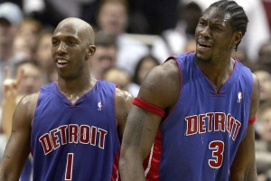 拜伦-斯科特:04年那支活塞看着天赋不如湖人 但化学反应更好 拜伦-斯科特:04年那支活塞看着天赋不如湖人 但化学反应更好