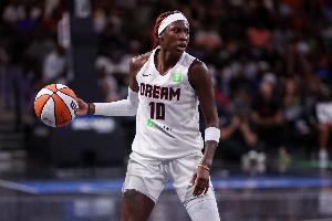 炸裂!WNBA梦想队瑞尼-霍华德半场15中10&三分10中7砍下29分 炸裂!WNBA梦想队瑞尼-霍华德半场15中10&三分10中7砍下29分