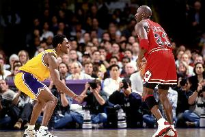 乔丹前队友:GOAT选择会因要素不同而不同 我选乔丹&科比紧随其后 乔丹前队友:GOAT选择会因要素不同而不同 我选乔丹&科比紧随其后