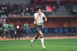 媒体人:得踢得像个职业队,不能让一般的队伍在我们面前成为强队 媒体人:得踢得像个职业队,不能让一般的队伍在我们面前成为强队