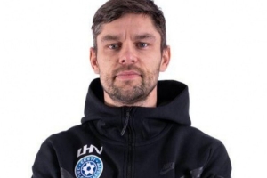 爱沙尼亚主帅:前60分钟我们踢得很好,但之后因太过疲劳而崩溃 爱沙尼亚主帅:前60分钟我们踢得很好,但之后因太过疲劳而崩溃