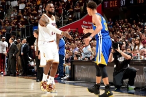 2016年:73胜勇士·勒布朗的大逆转第三冠·传奇们的告别 2016年:73胜勇士·勒布朗的大逆转第三冠·传奇们的告别