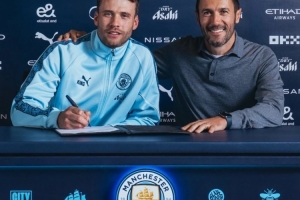 太阳报:曼城门将贝蒂内利未经授权私建停车位,引发邻里纠纷 太阳报:曼城门将贝蒂内利未经授权私建停车位,引发邻里纠纷