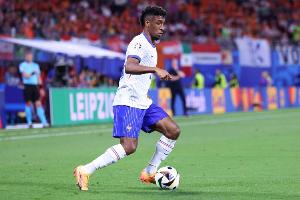 法国队官方:登贝莱&杜埃因伤退出国家队,德尚补招金斯利-科曼 法国队官方:登贝莱&杜埃因伤退出国家队,德尚补招金斯利-科曼