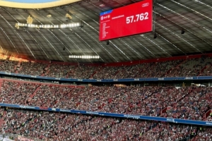 球市火爆!57762人观战拜仁女足vs药厂女足,创德甲女足上座纪录 球市火爆!57762人观战拜仁女足vs药厂女足,创德甲女足上座纪录