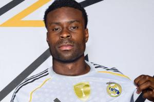 西媒:如果利物浦与科纳特续约,格伊更想明年免签加盟皇马 西媒:如果利物浦与科纳特续约,格伊更想明年免签加盟皇马