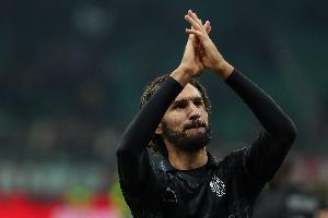 记者:经纪人在深夜撤回了额外要求,阿德利接近加盟利雅得青年人 记者:经纪人在深夜撤回了额外要求,阿德利接近加盟利雅得青年人