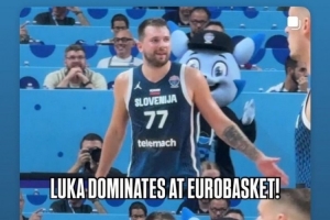 詹姆斯转发东契奇欧锦赛高光集锦 封面图配文:卢卡称霸欧锦赛! 詹姆斯转发东契奇欧锦赛高光集锦 封面图配文:卢卡称霸欧锦赛!