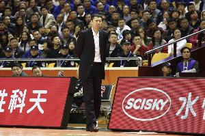 王治郅昨日来到女篮集训基地 接下来将重点指导内线球员个人技术 王治郅昨日来到女篮集训基地 接下来将重点指导内线球员个人技术