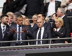 列维离职内幕:迫使父亲下台的继承之战?热刺新时代有了新投资 列维离职内幕:迫使父亲下台的继承之战?热刺新时代有了新投资