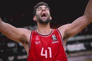 无缘八强!吉纳特:有些失望 但能为国出战感到无比自豪 无缘八强!吉纳特:有些失望 但能为国出战感到无比自豪