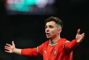 葡萄牙足协官方:小孔塞桑肌肉不适,将缺席对阵匈牙利的世预赛 葡萄牙足协官方:小孔塞桑肌肉不适,将缺席对阵匈牙利的世预赛