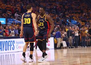 库里新书谈追梦：我们最初就展现默契 把球给他就能做出正确选择