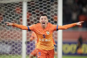 鲁媒:泰山提前前往上海备战申花,郑铮将回归主力阵容 鲁媒:泰山提前前往上海备战申花,郑铮将回归主力阵容