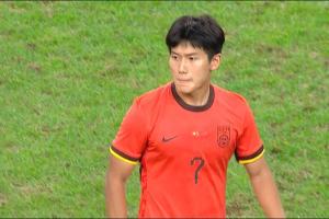 媒体人:U22国足虽然三场比赛难看了点,但也比西安草皮拿得出手 媒体人:U22国足虽然三场比赛难看了点,但也比西安草皮拿得出手