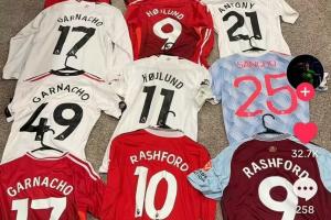 最惨球迷😭国外曼联球迷买加纳乔等7将15件球衣,如今全部离队 最惨球迷😭国外曼联球迷买加纳乔等7将15件球衣,如今全部离队