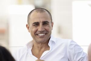 袁甲:卡纳瓦罗当不了主教练,回欧洲这么久一直没稳定工作 袁甲:卡纳瓦罗当不了主教练,回欧洲这么久一直没稳定工作