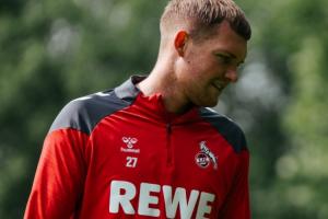 3度重伤!26岁科隆中卫1年半内三度十字韧带撕裂,随即获得续约 3度重伤!26岁科隆中卫1年半内三度十字韧带撕裂,随即获得续约