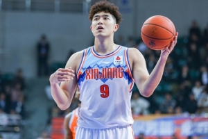 吴冠希:手术很成功 目前还在恢复阶段 新疆在做新老交替的工作 吴冠希:手术很成功 目前还在恢复阶段 新疆在做新老交替的工作