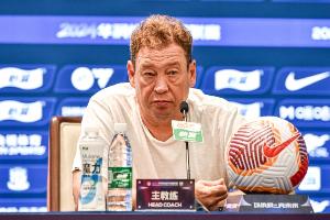 东体:路易斯受伤后申花或变阵为4321,谁与阿苏埃搭档是难题 东体:路易斯受伤后申花或变阵为4321,谁与阿苏埃搭档是难题