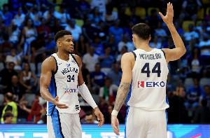 挺进四强!米托格卢:我们还有两场硬仗要打 必须保持低调专注 挺进四强!米托格卢:我们还有两场硬仗要打 必须保持低调专注