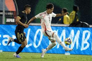 三笘薰:日本队现状是进攻时传球多有效射门少,且容易被打反击 三笘薰:日本队现状是进攻时传球多有效射门少,且容易被打反击