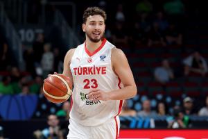 真起飞🚀申京7战7胜7次获评单场最佳 欧锦赛场均21.6+10.9+7.1 真起飞🚀申京7战7胜7次获评单场最佳 欧锦赛场均21.6+10.9+7.1