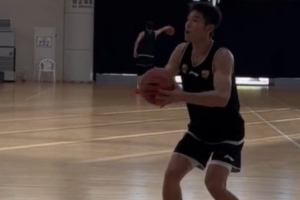 吴前&陆文博等出镜!浙江男篮晒训练视频:搓搓手 三分训练日 吴前&陆文博等出镜!浙江男篮晒训练视频:搓搓手 三分训练日