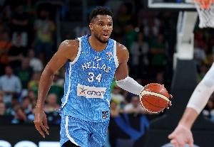 希腊主帅:字母哥改变很大 在球队经常发言 想和队友一起摧毁对手 希腊主帅:字母哥改变很大 在球队经常发言 想和队友一起摧毁对手