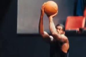 扩大射程!范德比尔特休赛期加练底角三分 四连空心入网! 扩大射程!范德比尔特休赛期加练底角三分 四连空心入网!