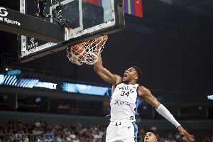 予取予求!字母哥15中9砍全场最高29分加6板4断 罚球16中11 予取予求!字母哥15中9砍全场最高29分加6板4断 罚球16中11