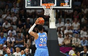 美记:看好字母哥新赛季拿到个人第三个MVP 他需要提升罚球命中率 美记:看好字母哥新赛季拿到个人第三个MVP 他需要提升罚球命中率