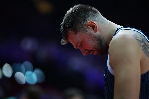 打光最后一颗子弹!东契奇25中11空砍39分10板7助 罚球15中12 打光最后一颗子弹!东契奇25中11空砍39分10板7助 罚球15中12