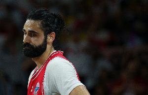 心态崩了!比塔泽&申格利亚相继出现大动作被吹违体 均提前离场 心态崩了!比塔泽&申格利亚相继出现大动作被吹违体 均提前离场